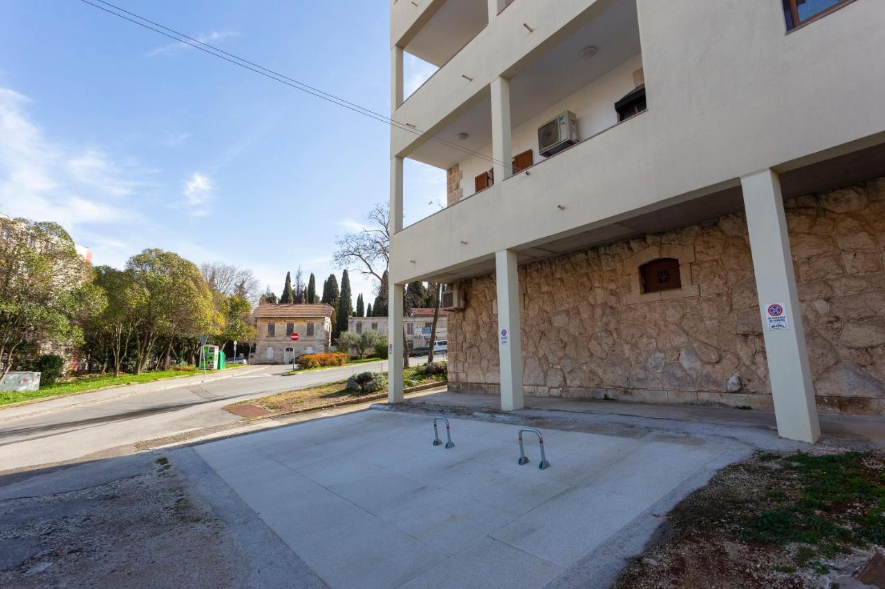 Apartman Lema Pula Exterior photo