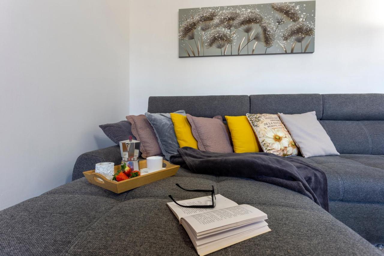 Apartman Lema Pula Exterior photo