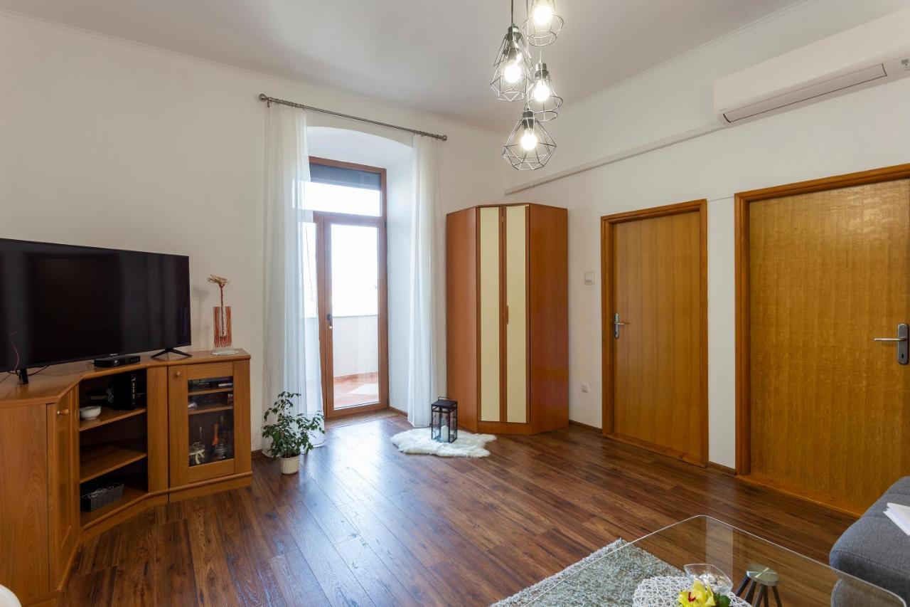 Apartman Lema Pula Exterior photo